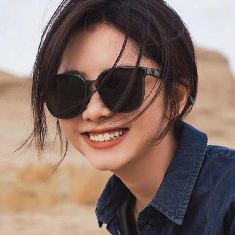 GM Women's Sleek Face-Slimming Unisex Polarized Sunglasses - High-End UV Sun Protection