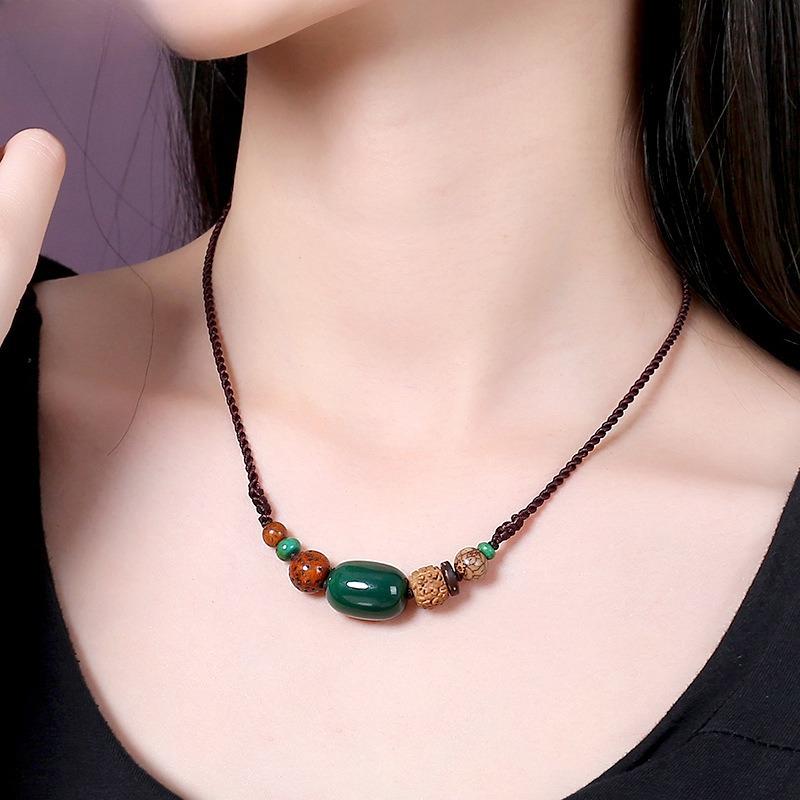 GEMCHIC Women's Vintage Ethnic Style Bodhi Seed and Agate Beaded Necklace Short Clavicle Chain Zen Jewelry