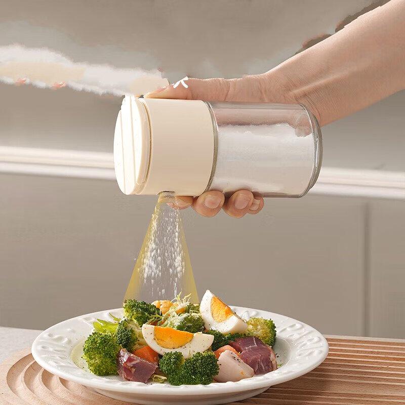 Набор стеклянных солонок и перечниц