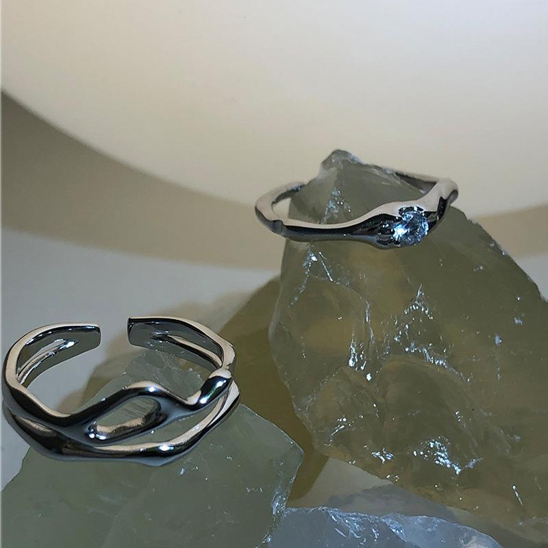 Korean Inspired Elegant 925 Sterling Silver Ring With Minimalist Geometric Design And Unique Hollow Patterns