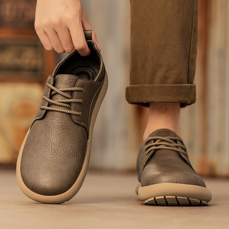New Men's Soft Leather Casual Shoes Men Breathable Lace-Up Flat Heel Rubber Walking Shoes Fashion Comfortable Sneakers