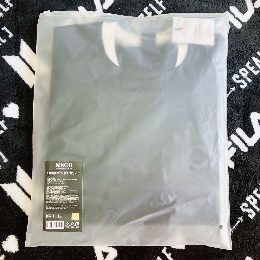 

[Б/У] Официальная футболка с круглым вырезом BTS MONOCHROME, размер M