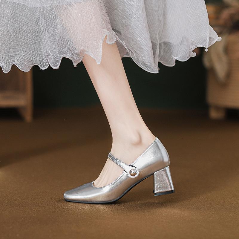 

Silver thick heel Mary Jane shoes female French square head temperament high heels fairy style word belt single shoes spring new 34 серебряный