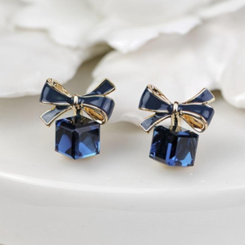 Bow Earrings with Cubic Crystal