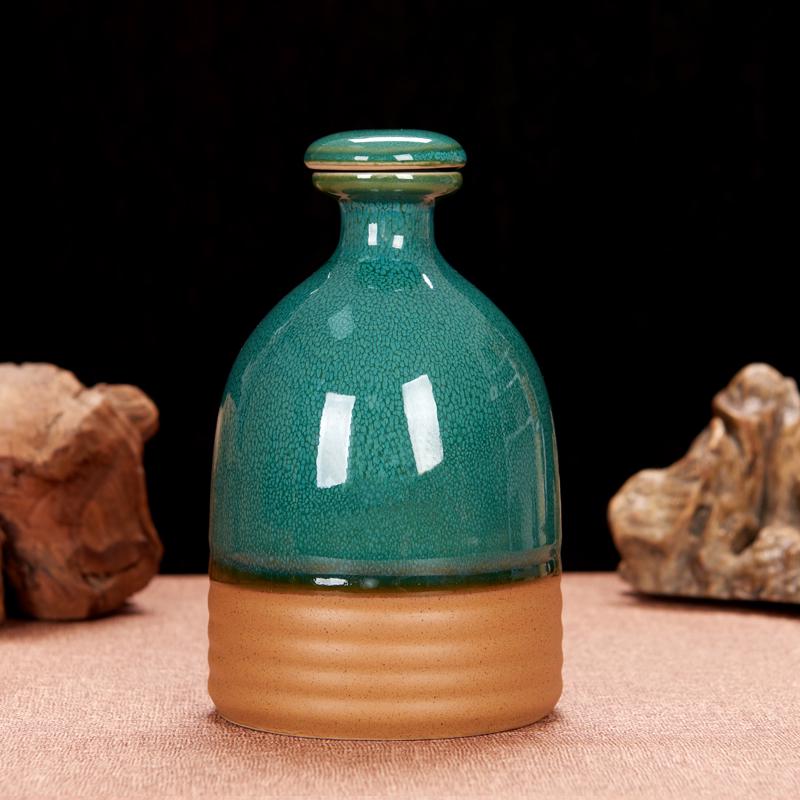 250ml Ceramic Wine Bottle Set: Small Wine Jar with Half Jin Capacity for Home Brewed Baijiu.