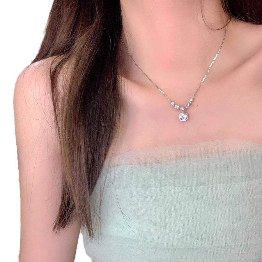Sugar Cube Necklace for Women Light Luxury Niche High-end Small Square Diamond Pendant Korean Simple Design Birthday Gift for Best Friends
