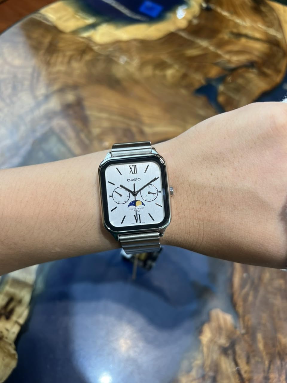 CASIO STANDARD MENS カシオ MTP-M305D 7A2 Casio Latest MTP-M305D-7A2 White Dial Moon Phase Stainless