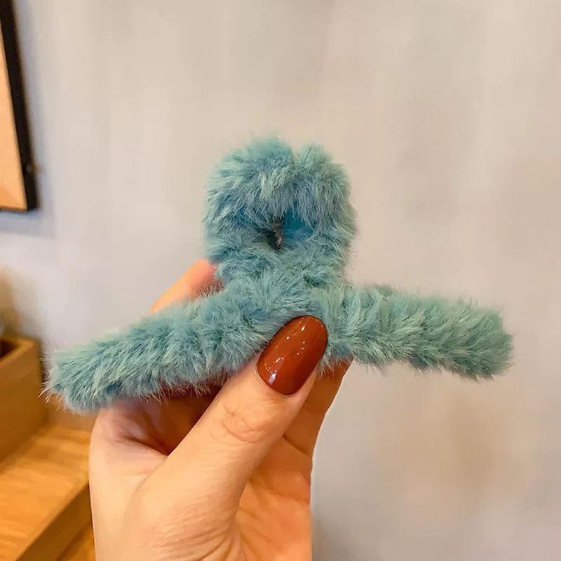 Winter New Style Large Plush Catch Clip Korean Shark Hairpin Hairpin Wedding Hair Jewelry Available