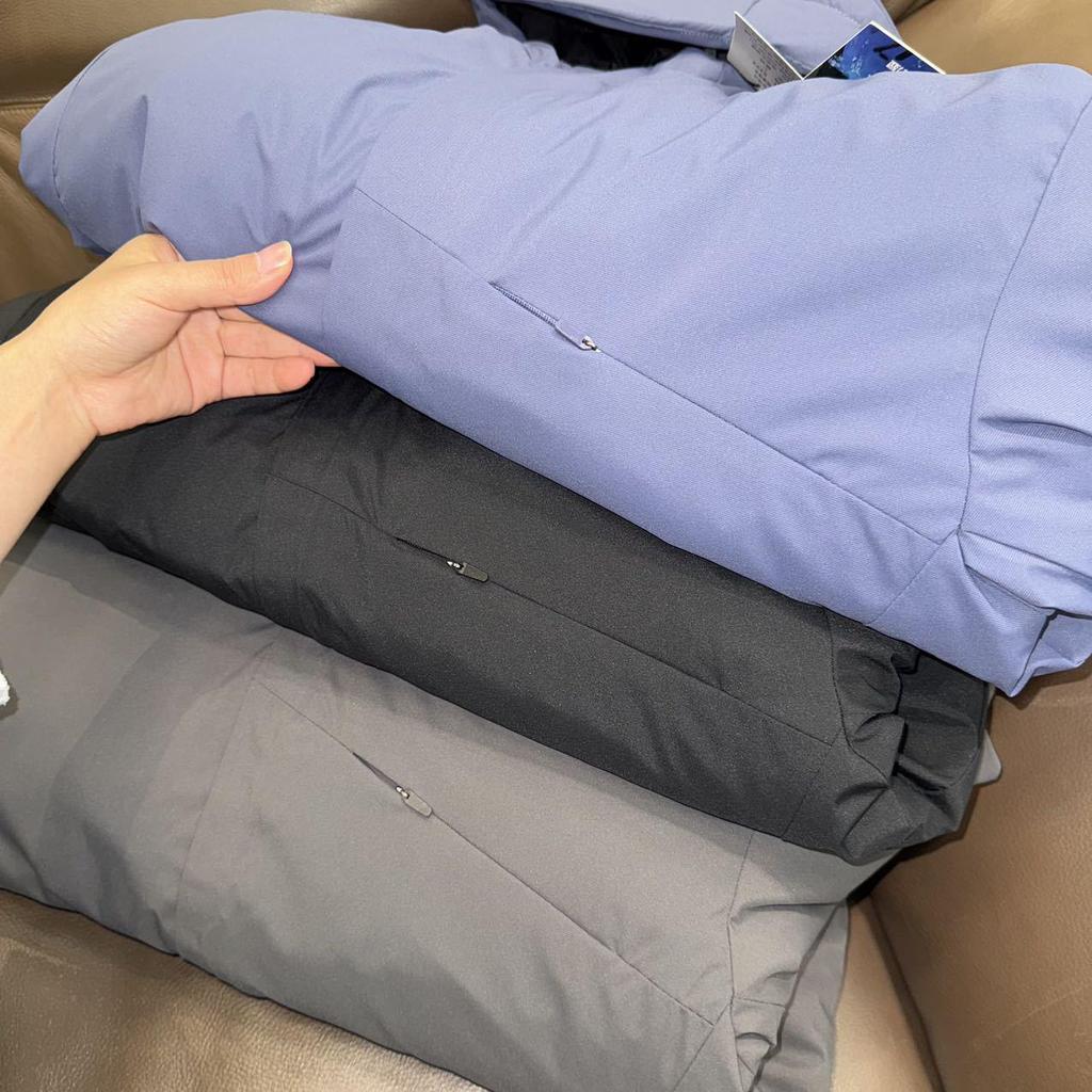 Men's Winter Outdoor Windproof Waterproof Lightweight Hooded Cotton Jacket with Double Zipper and Temperature-Locking Warmth.