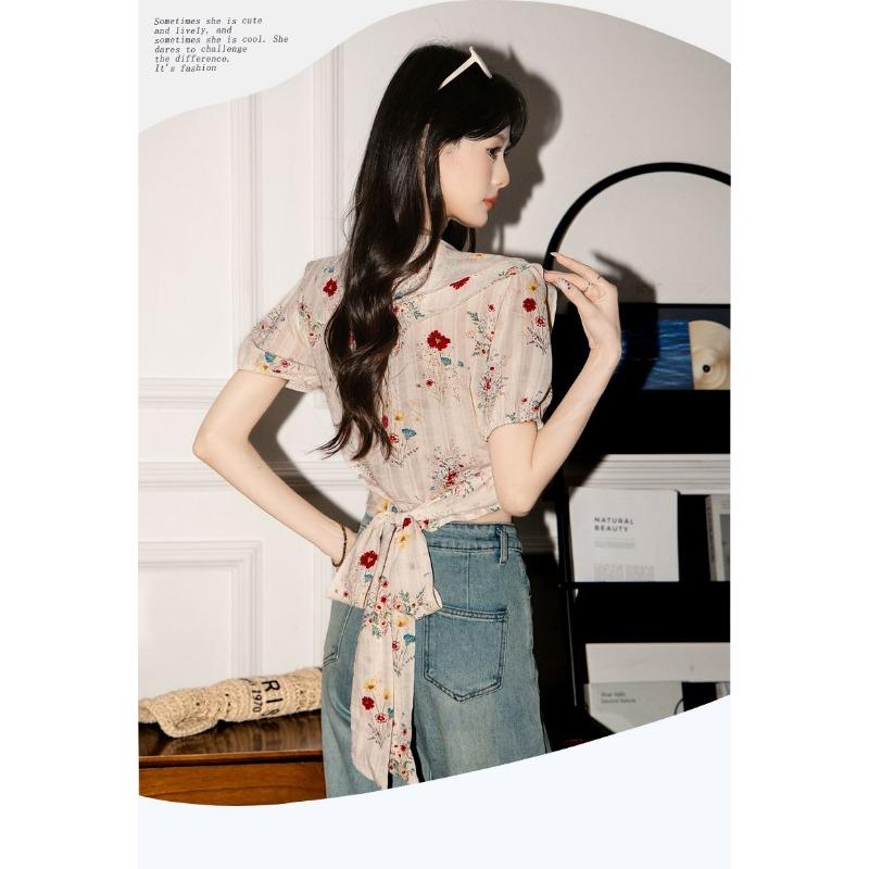 Französisches V-Ausschnitt Dünnes Floral Kurzarmhemd für Damen Sommer Neu Chiffon Schlankes Kurzes Oberteil