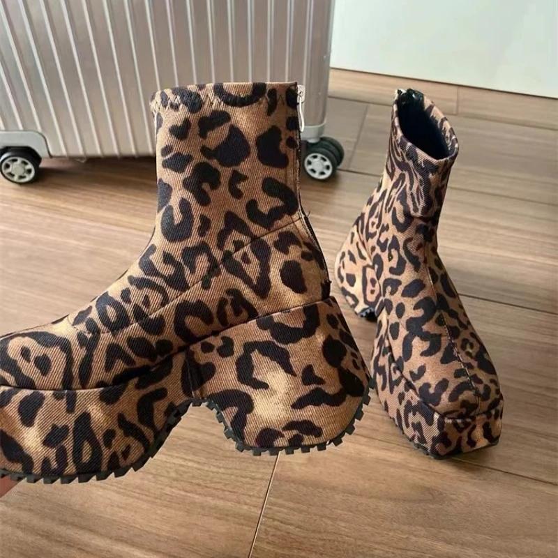 Pantofi de modă cu talpă groasă pentru femei 2024 Moda de stradă Cizme de damă cu imprimeu leopard Pantofi de petrecere punk la modă și versatili