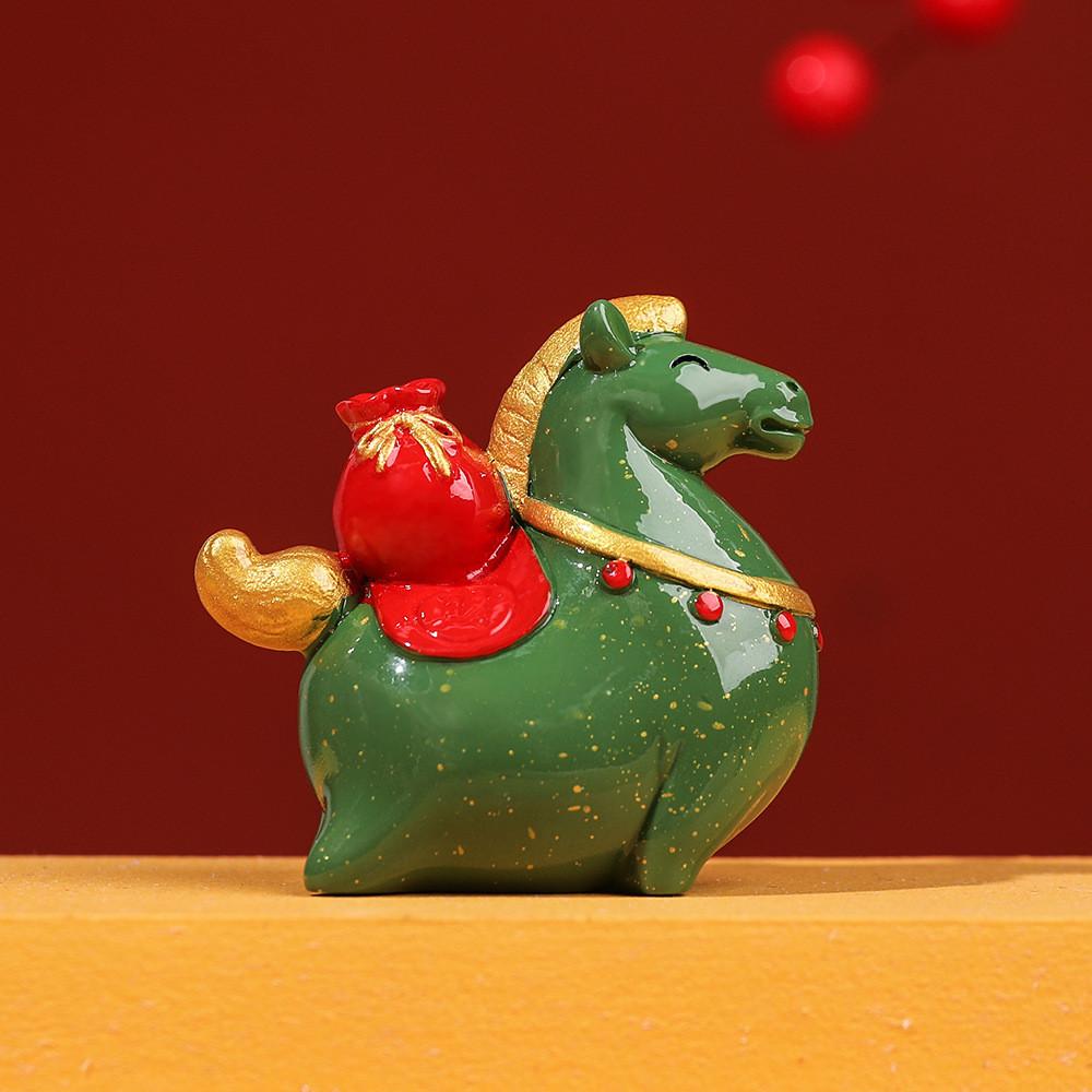 

Chinese Style Nianhao Small Wealth Horse Resin Car Decor Creative Gift For Office And Home зелений
