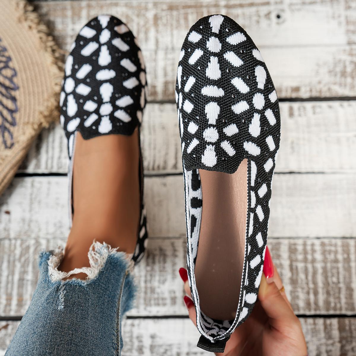 

Женская обувь с нишевым дизайном, с удобной плоской подошвой, подходящая для различных нарядов. 36