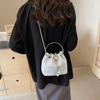Nischen-Design tragbare kleine Tasche Damen Sommer neue Mode ausländischer Stil Ketten-Umhängetasche Pendler-Beuteltasche