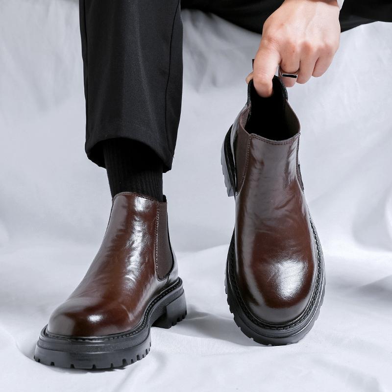 Fashion Thick soled men's boots Minimalist and fashionable British style Business Office Outdoor autumn and winter leather shoes Black