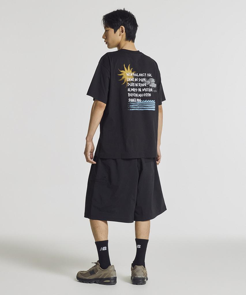 Nyuballanseu Nbneg31653 / Uni Sunny Rainy Water Lettering Short Sleeve T-Shirt (Black)
