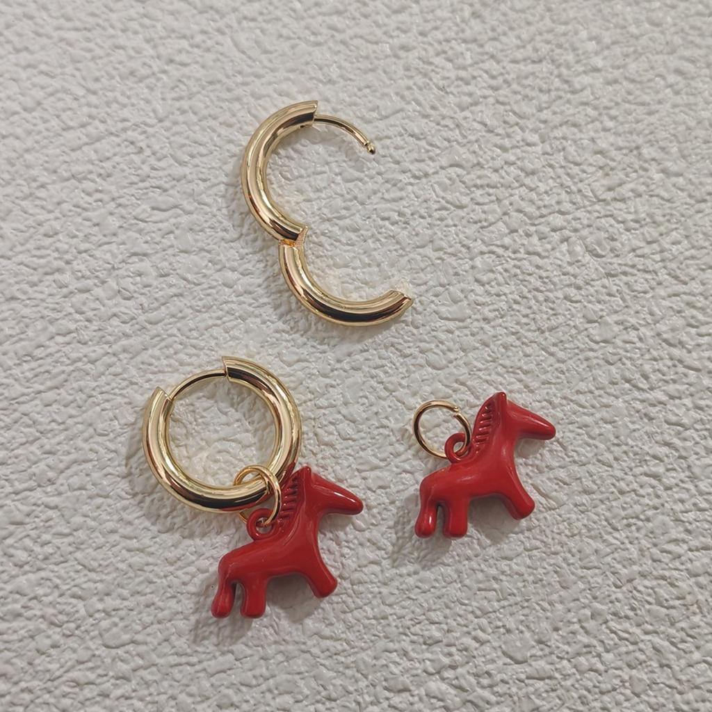 Horse Earrings Fashion Accessories Metal Craftsmanship Unique Ear Jewelry Alloy Texture Suitable for Daily Outfits
