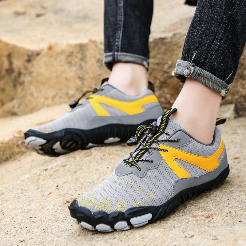 Outdoor creek shoes beach shoes couple climbing shoes hiking shoes fishing men's cycling shoes sports and leisure shoes five-finger shoes