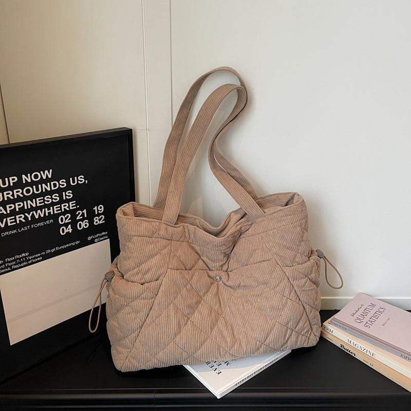 Large Capacity Casual Shoulder Bag Women Stylish Rhombus Quilted Crossbody Tote Urban Minimalist Design