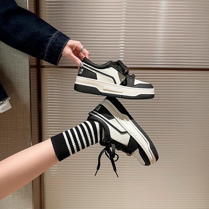 Handmade~ Platform sole white shoes women's new black and white sports panda board shoes
