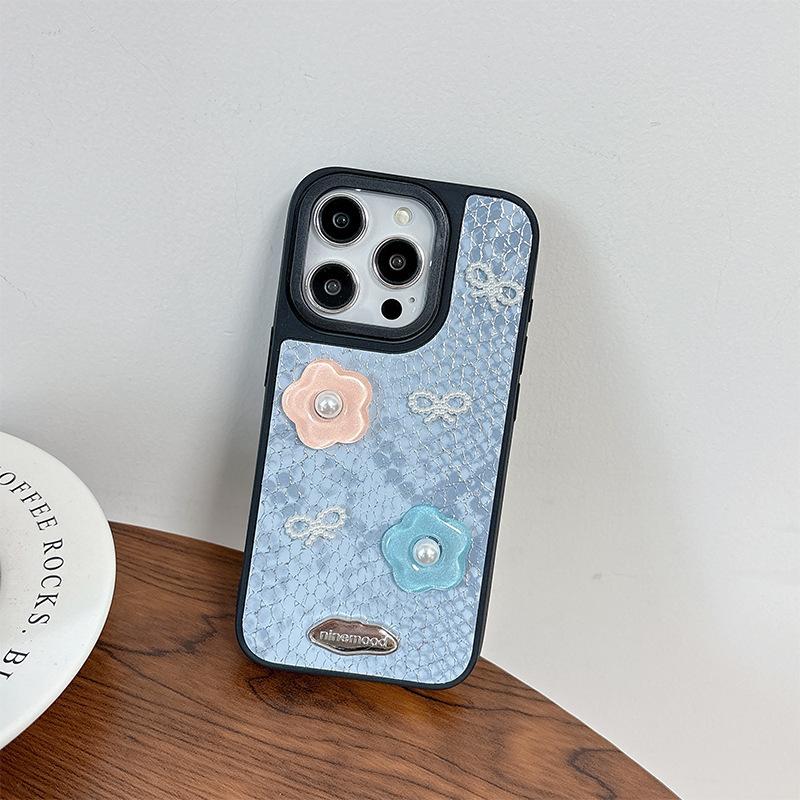 Three-dimensional Flower Pearl Bow Tie Mobile Phone Case for IPhone17proamx Snakeskin Pattern for Apple 16 High-end 15