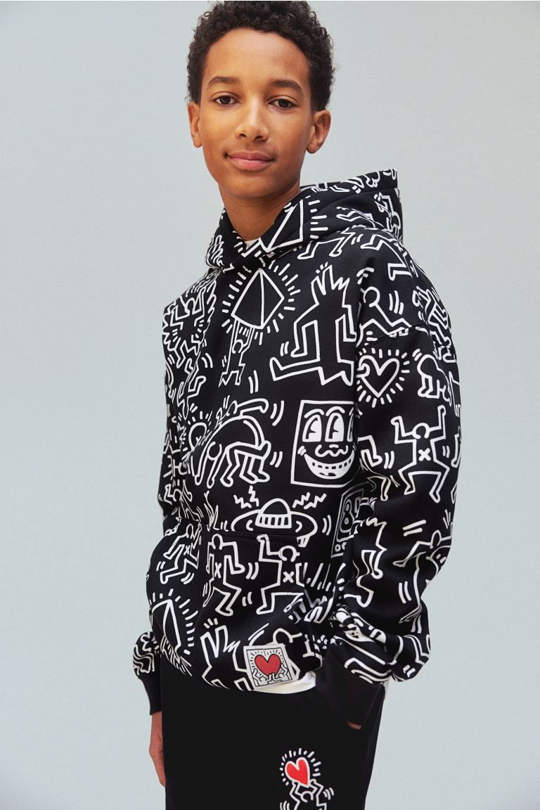 

ЧЕРНАЯ ХУДИ HM DESIGN KEITH HARING