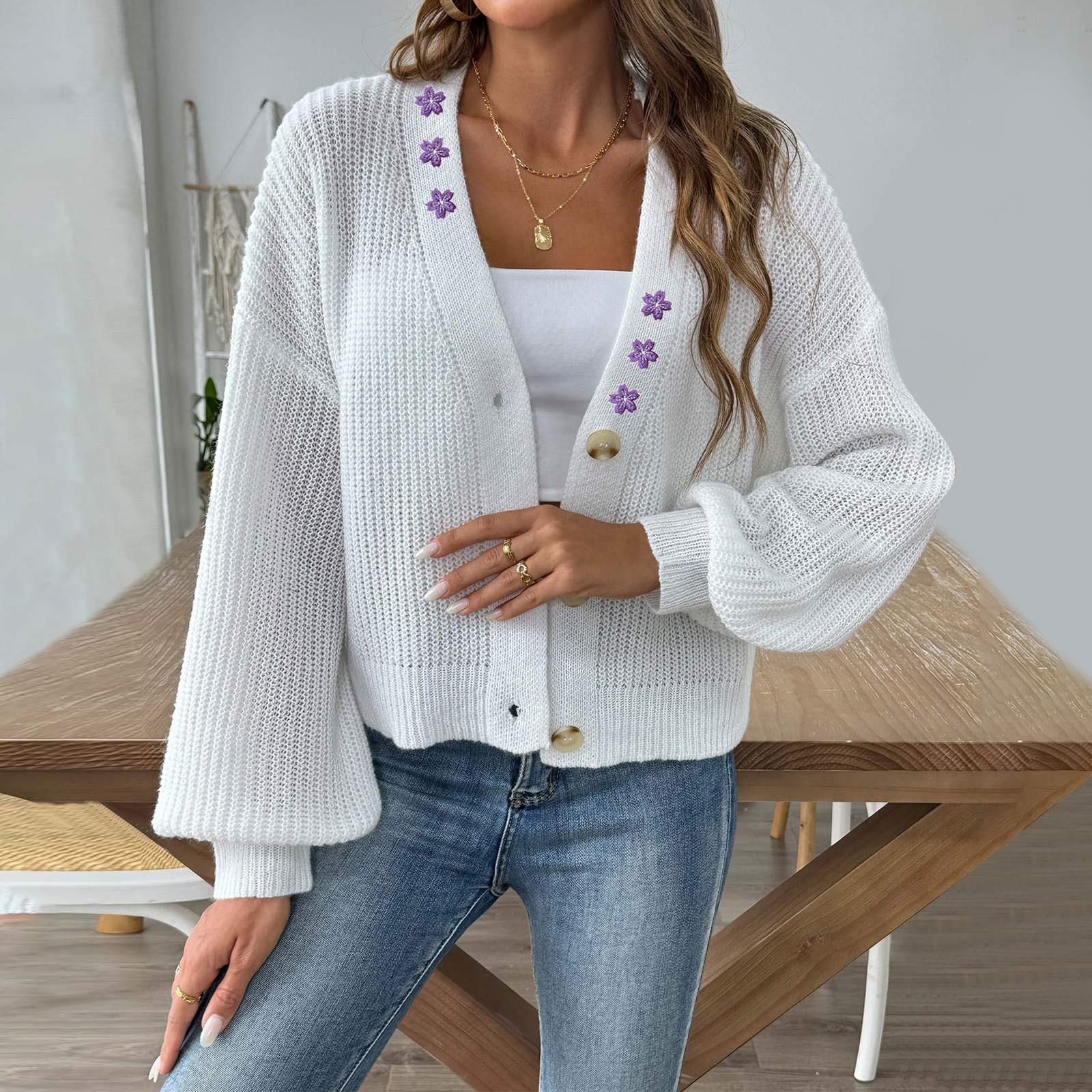 

Женская короткая куртка с цветочной вышивкой и аппликацией на пуговицах, свитер, кардиган S белый