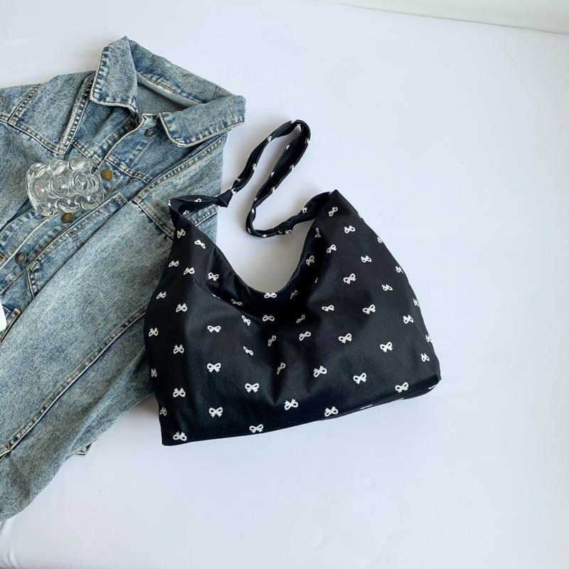 Стильная корейская версия плечевой сумки с принтом бабочки и узла, модная сумка-тоут чёрный