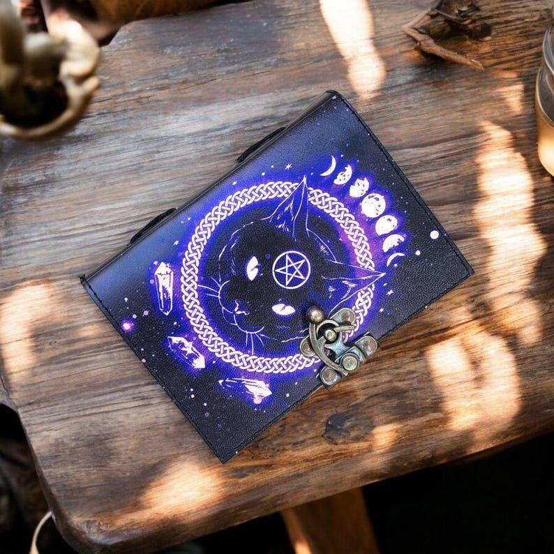 Sketchbook Cat Leather Journal, Handcrafted Vintage Notebook for Writing & Sketching, Perfect Gift for Cat Lovers and Writers