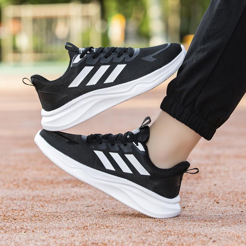 Men's Summer Lightweight Breathable Running Shoes Soft Sole Versatile Athletic Sneakers.