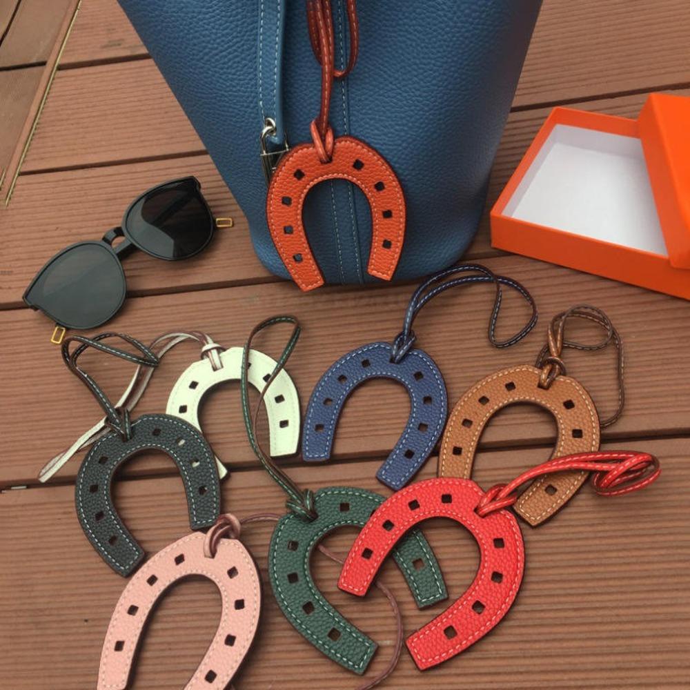 

2PCS Fashion Key Chain Leather Purse Accessories Cute Horse Hoof Pendant Bag помаранчевий