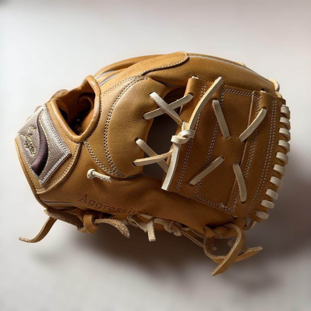 Used Molded soft custom made gloves Kubota Slugger KSN-24MS