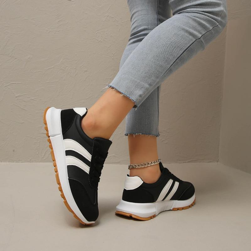 Women's Spring Round-Toe Lace-Up Color-Blocked Casual Sports Shoes, European Style, Available In Large Sizes.