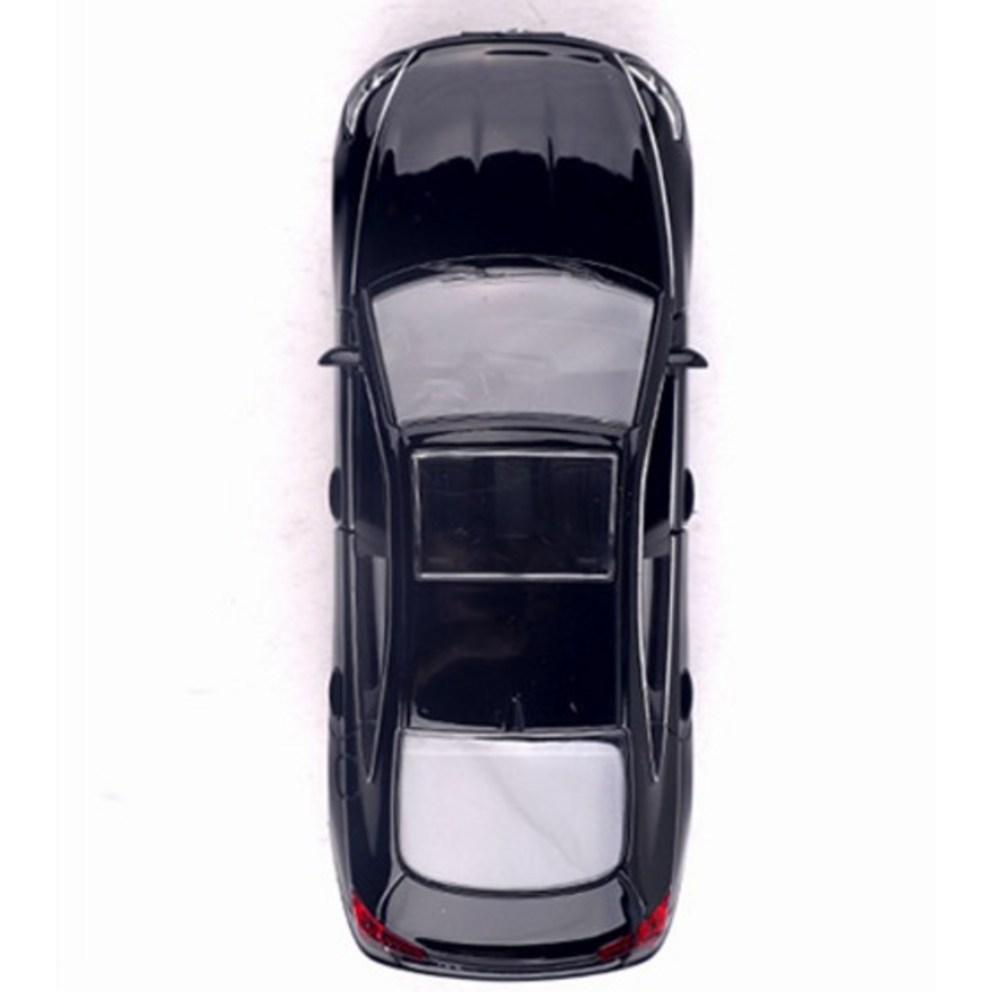 Welly Hyundai Sonata DN8 Diecast Model Car, Black, 1pc