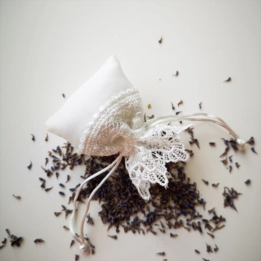 10Pcs Lace Jewelry Drawstring Organza Bags White&beige Candy Packaging Bags Wedding Gift Bags Dragees Pouches Craft Packages