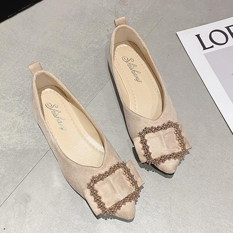Damskor i stor storlek vår nya spetsiga platta skor strass fyrkantigt spänne låg skärning enkla skor mjuk sula skor