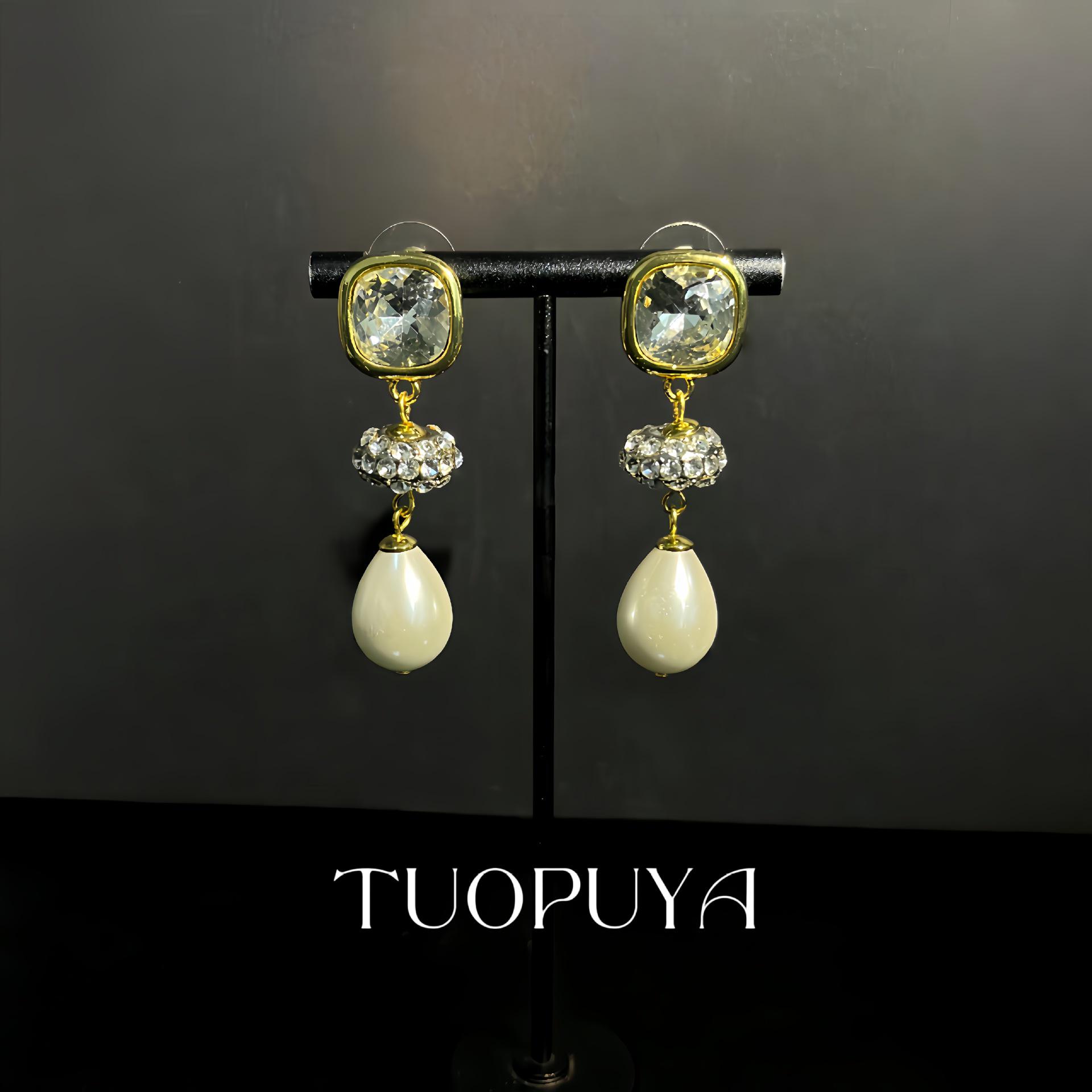 Elegant Rhinestone & Pearl Water Drop Earrings - Gold Niche Design