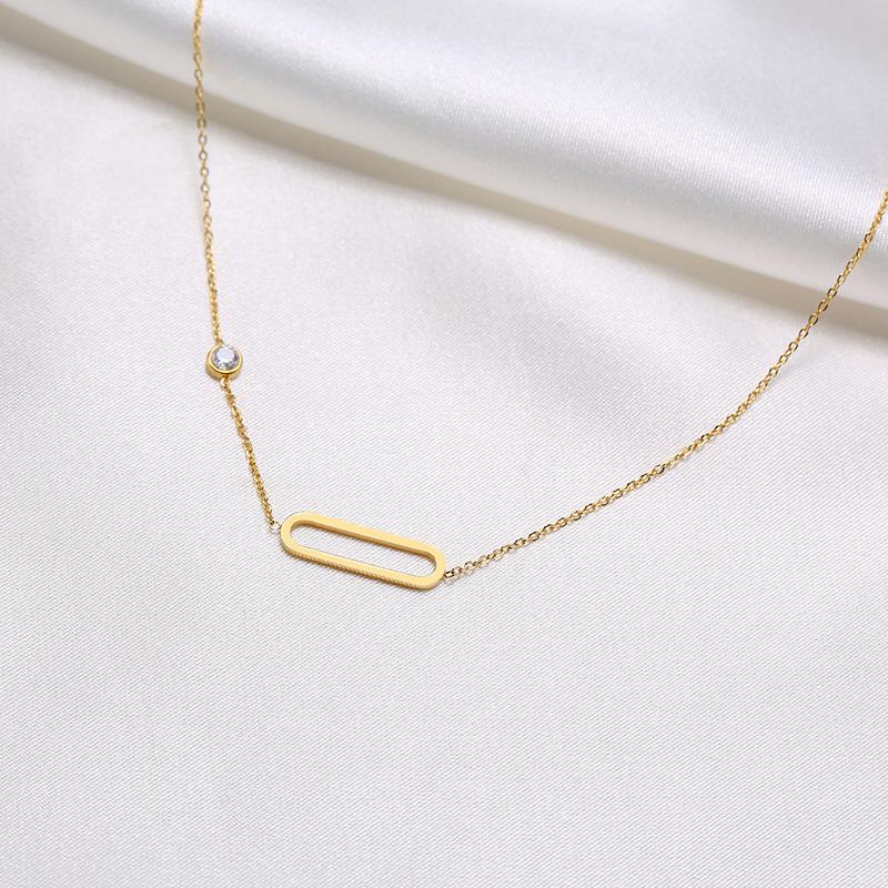 Thin Link Chain Necklace Carabiner Lock Pendant Cubic Zirconia One Stone Choker Necklace Women Valentine's Day Gift