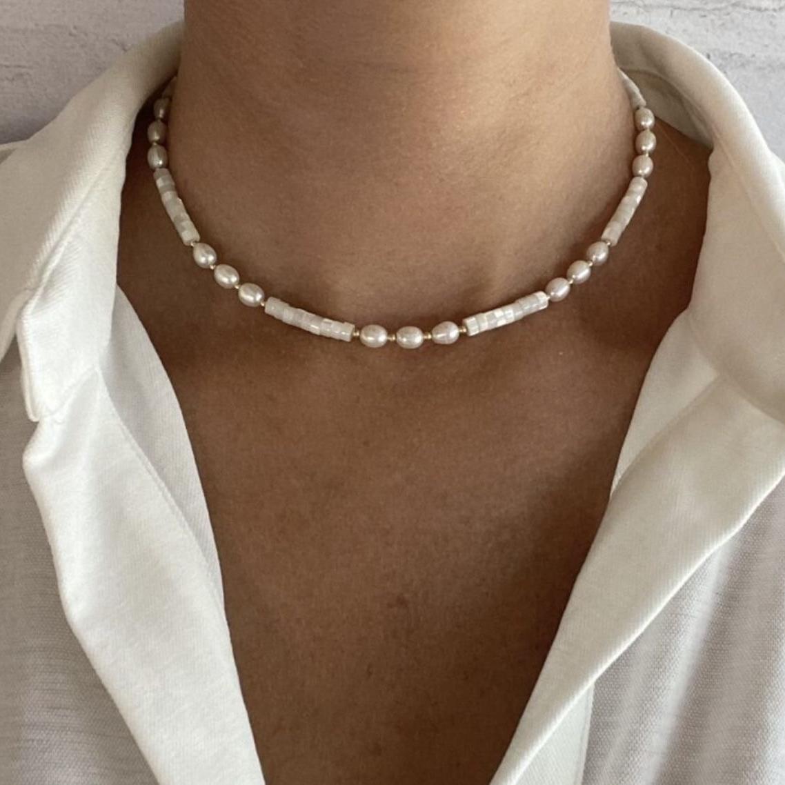 

Vlen Women s Natural Pearl Choker Necklace with White Shell Disc Beads Boho Summer Beach Jewelry Fashion Gift