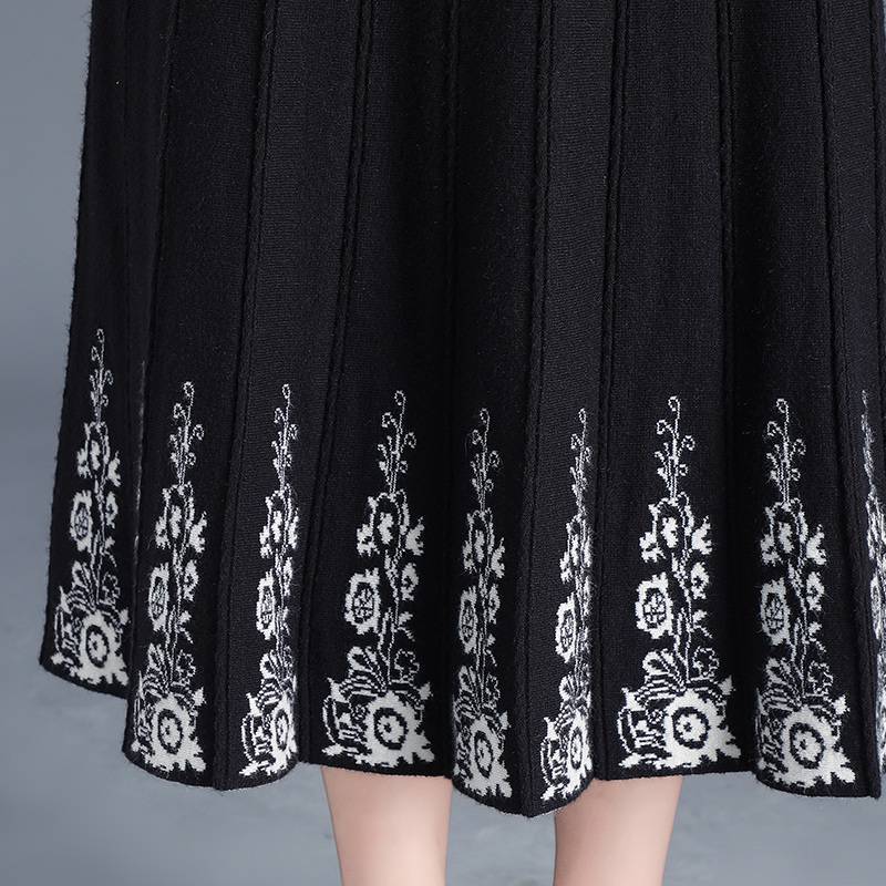 Kvinners fortykket A-linjeskjørt trykt strikkeskjørt høst og vinter etnisk stil høy midje