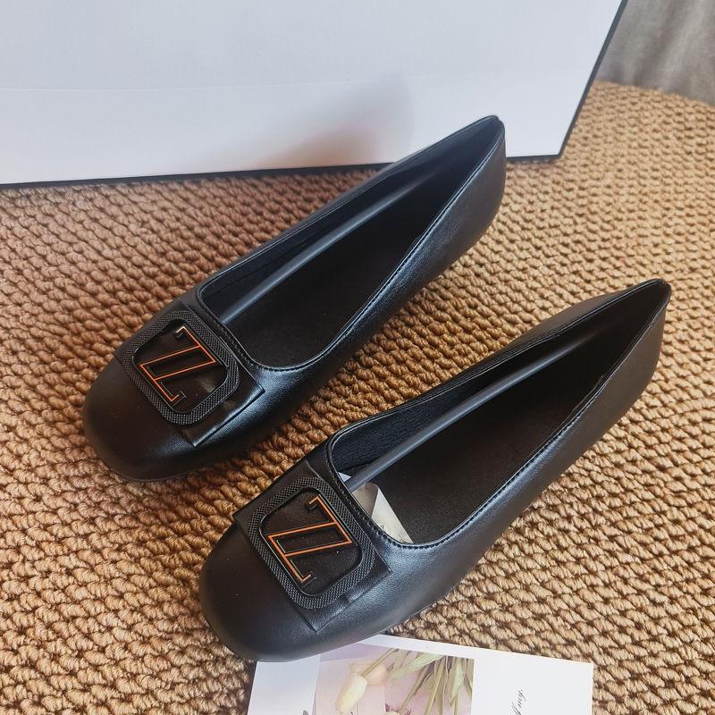 Spring and Autumn Square Toe Shoes Soft Sole Anti Slip Comfortable Work Shoes for Women Low Heeled Leather Shoes for Women