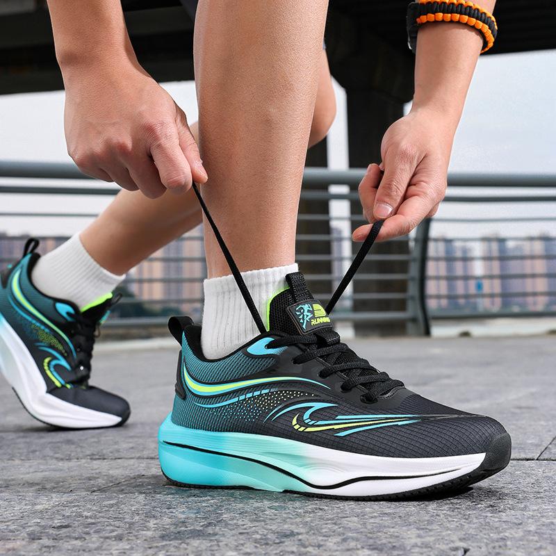 2025 new carbon board running shoes men's mesh breathable sports shoes women's shock absorption youth student professional running shoes