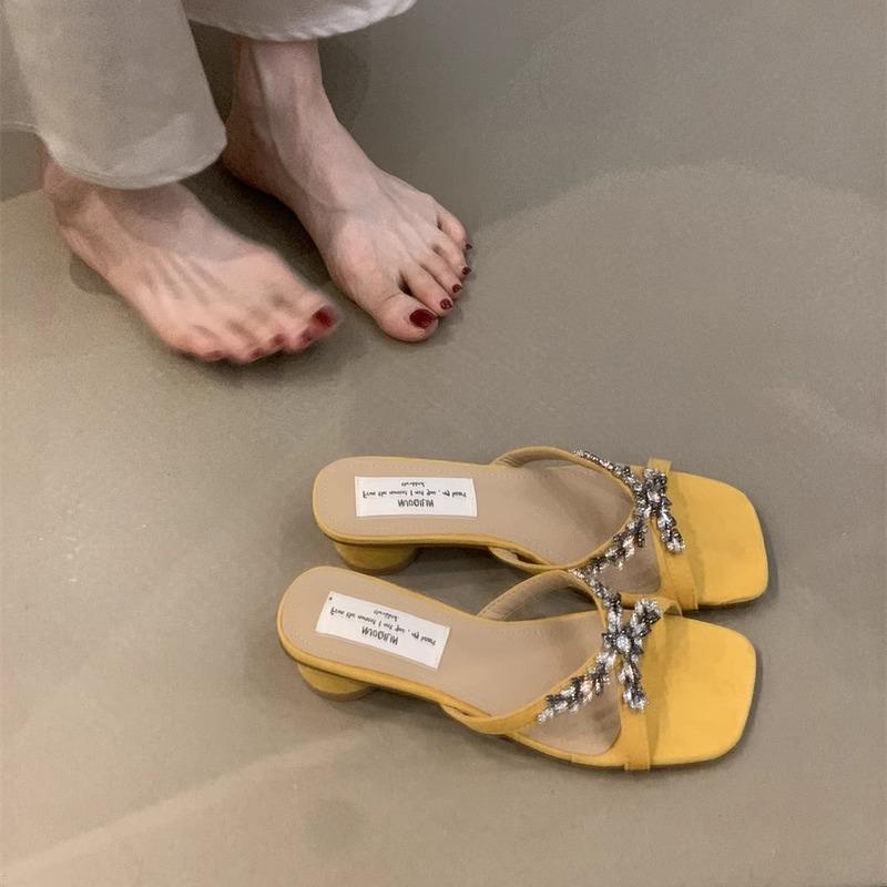 2025 summer French temperament socialite rhinestone open-toed word with thick heels high heels gentle fairy cool slippers