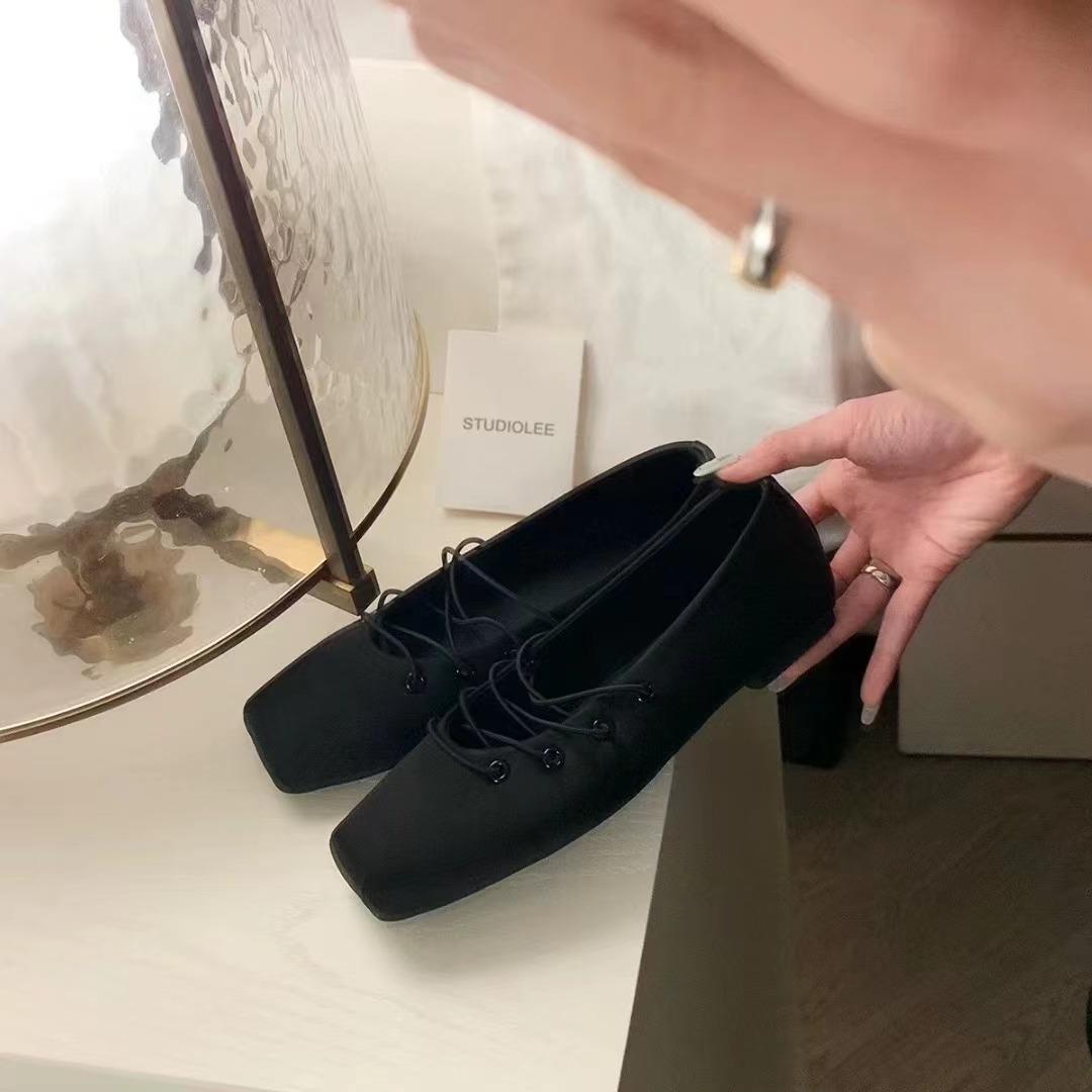 

Korean new version of blue satin leather square head retro niche light mouth single shoes Mary Jane ballet flats women 40