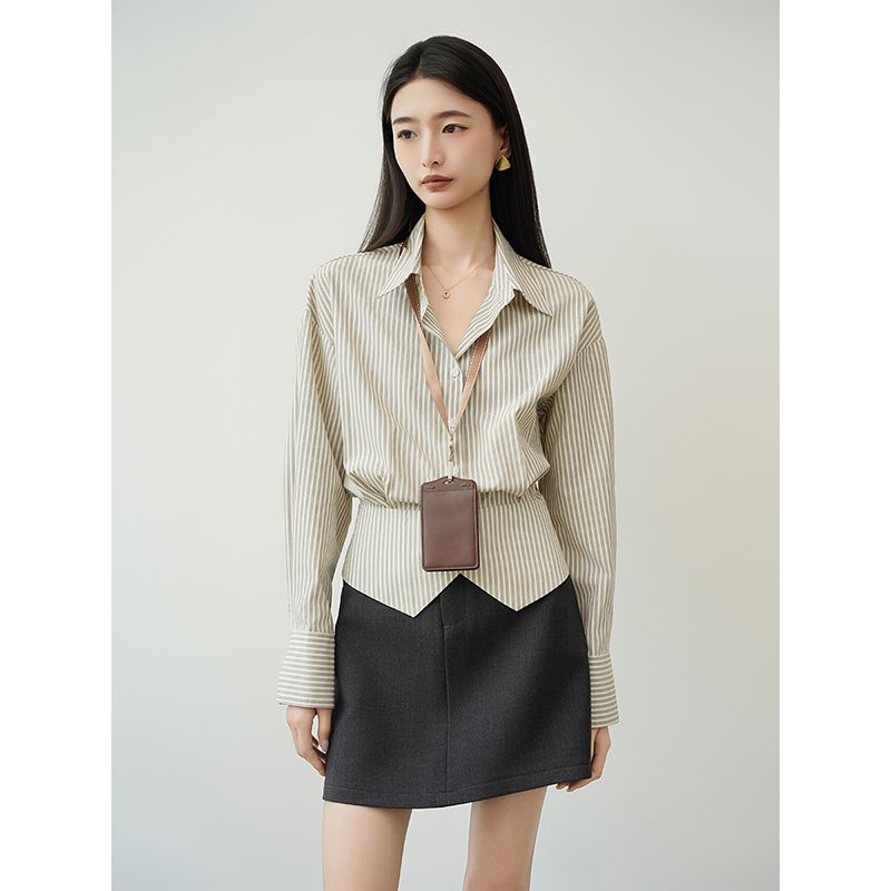 

Achu Yidong Shengzi Waist Hugging Stripe Shirts Women Spring and Summer Professional Commuter Shirt Split Design Sense Top Khakis stripes S