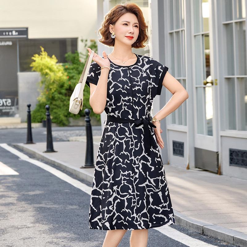 

Elegant 2026 Summer Short-Sleeved A-Line Dress for Middle-Aged & Elderly Women 4XL (70-75 kg)