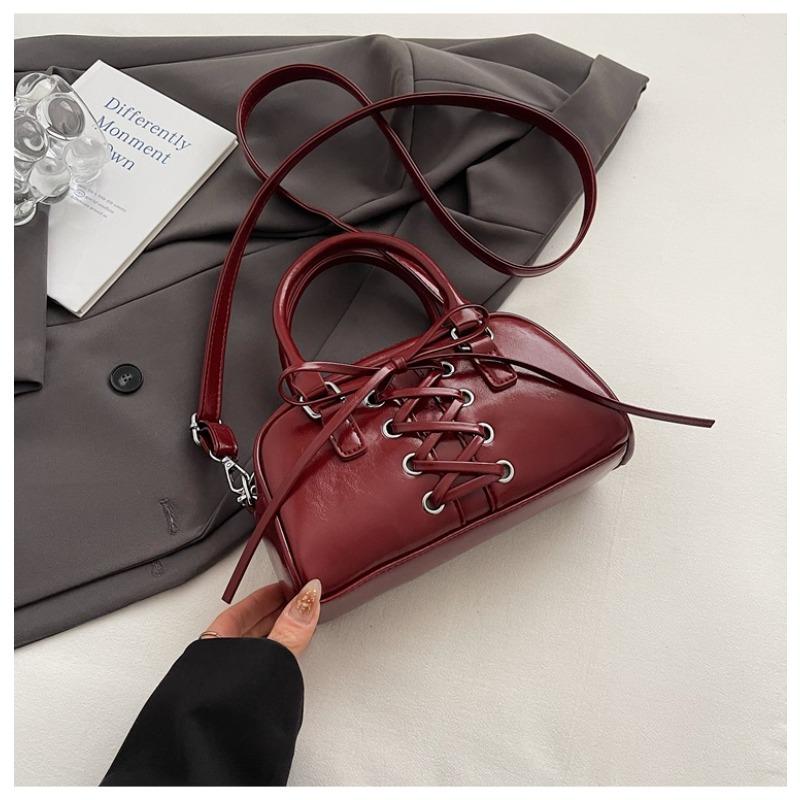 Bag women's large-capacity new spring and summer niche retro shoulder handbag commuter messenger pillow bag