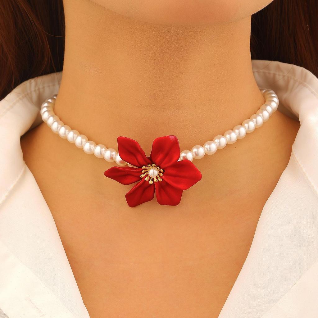 Schickes Set mit roten Blumenohrringen, Armband, Halskette & Perlenring - Damen-Modeaccessoires