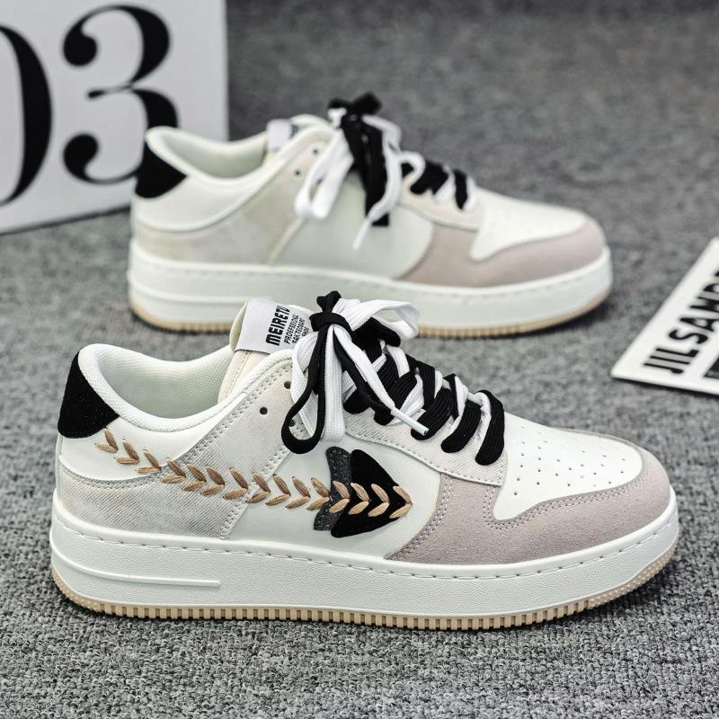 

Shoes men s trendy shoes versatile super fire Korean version of Internet celebrity popular men s shoes spring low-top retro casual shoes 44