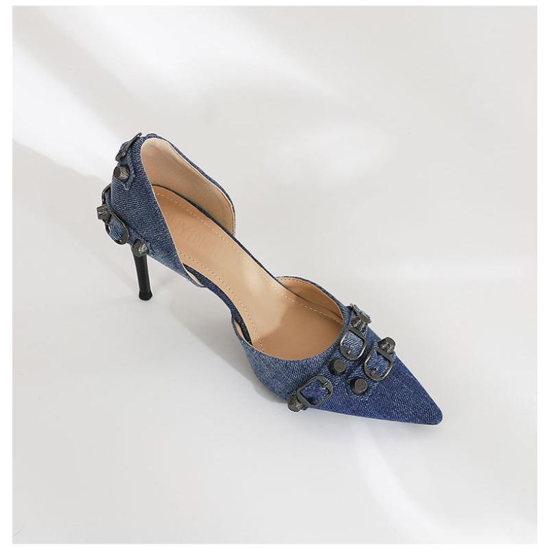 

-High heels, wedding shoes, banquet femininity, black hollow stiletto heel, pointed toe, sexy plus size shoes 34